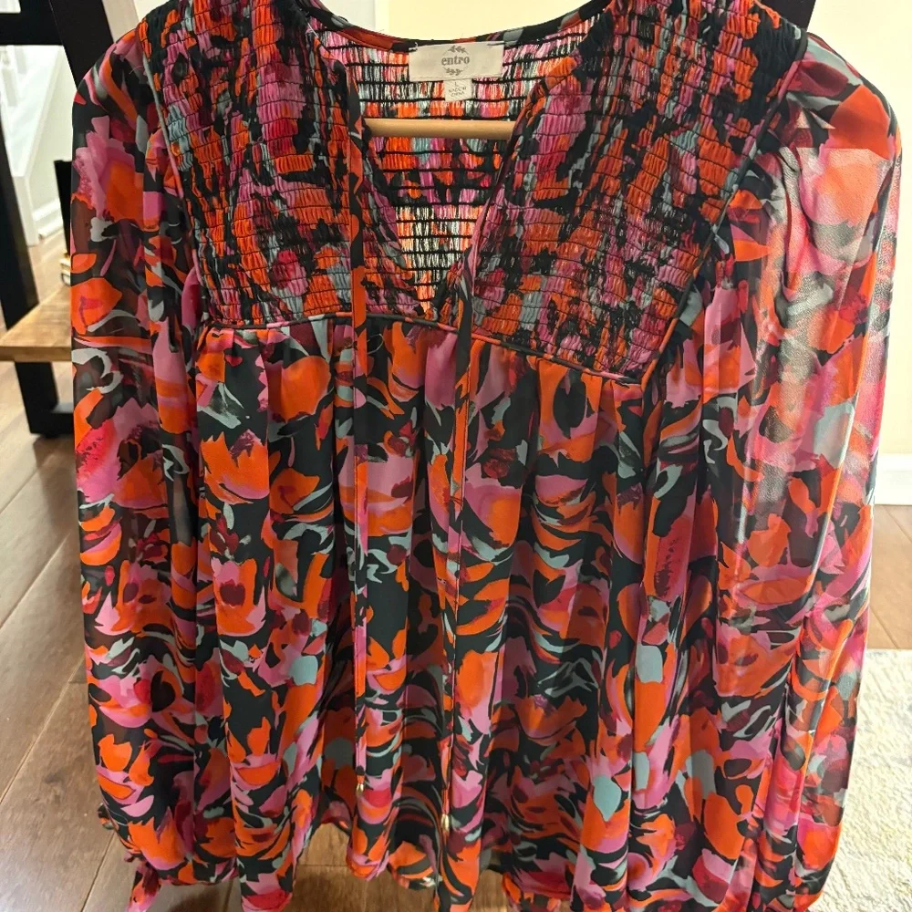 Entro Women’s Floral Top Size Large - Picture 1 of 2